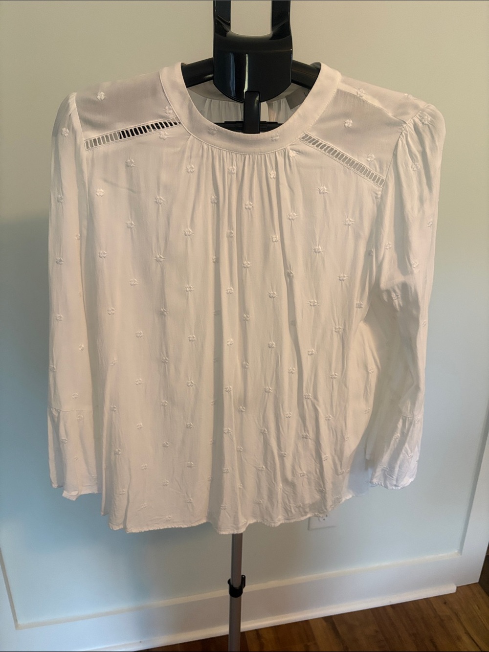 LOFT White Embroidered Long-Sleeve Women's Top